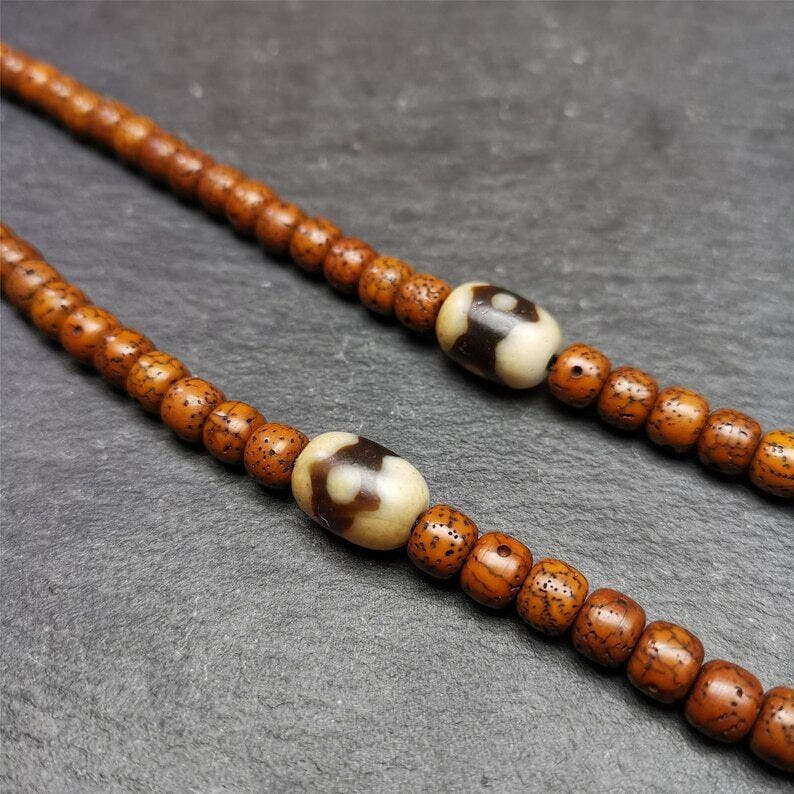 3 Eyes Dzi Spacer Marker Beads 0.4" - Tibetan dzi bead, front view