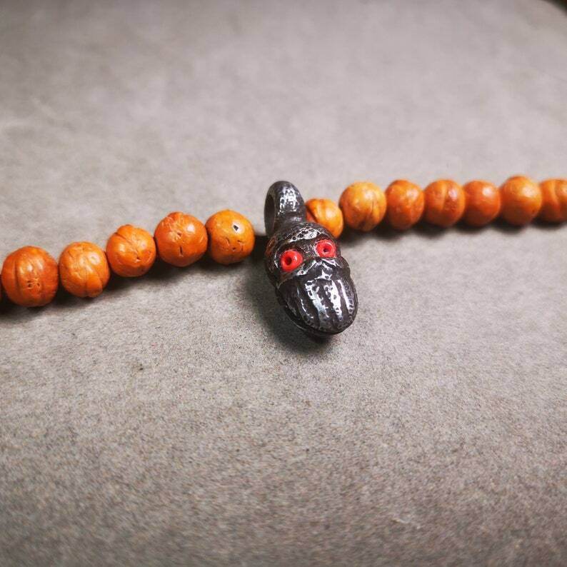 Mala Counter Clip,Skull Bum Counter Clip for Prayer Beads - Tibetan Buddhist mala beads, detailed view