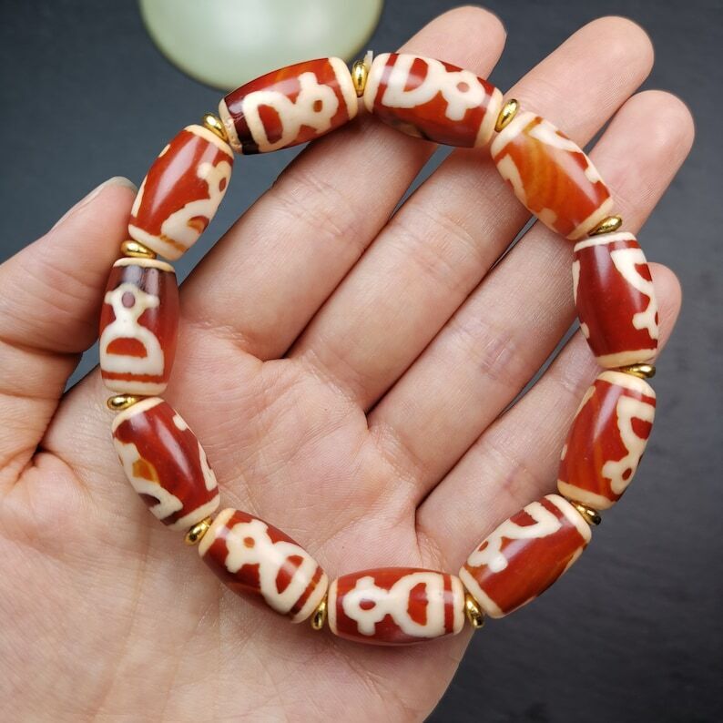 Unique Tibetan Fire Agate Tiger Tooth Dzi Bead Bracelet, 20 × 11mm