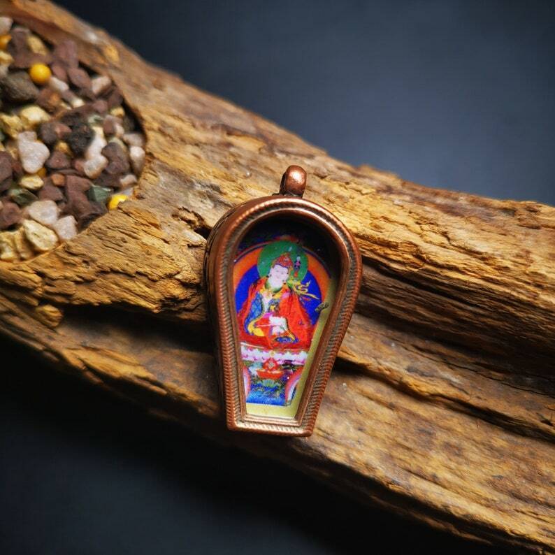 Gau Ghau Shrine, Altar Amulet Pendant