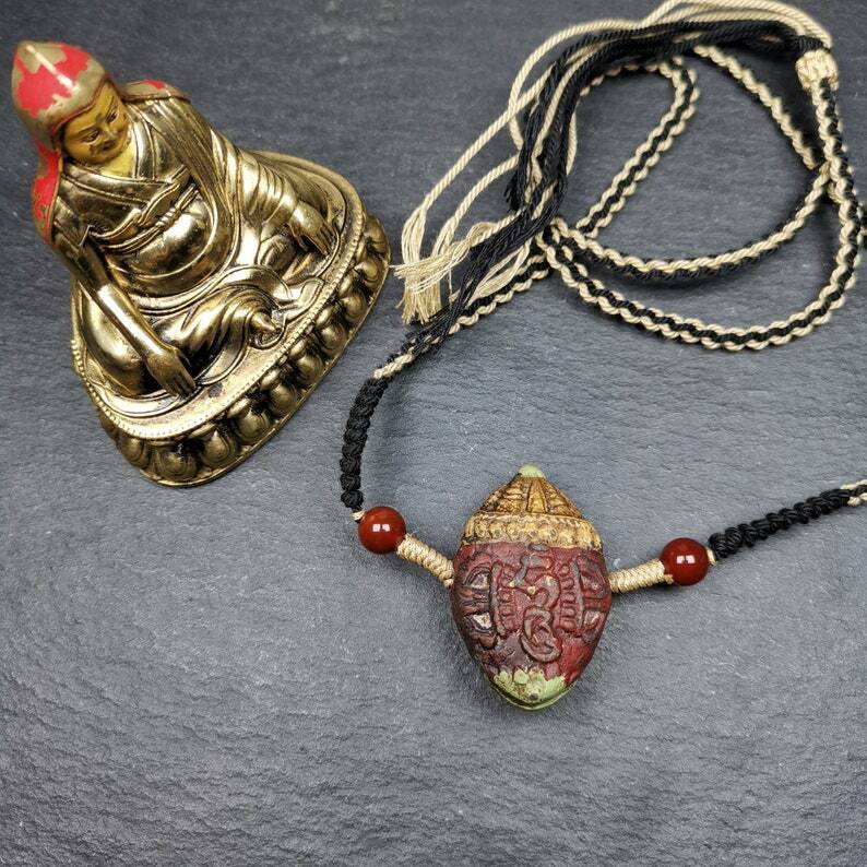 Tibetan Stupa Tsa Tsa Amulet, Double-sided Vajra and Bodhi Leaf Shape Pendant