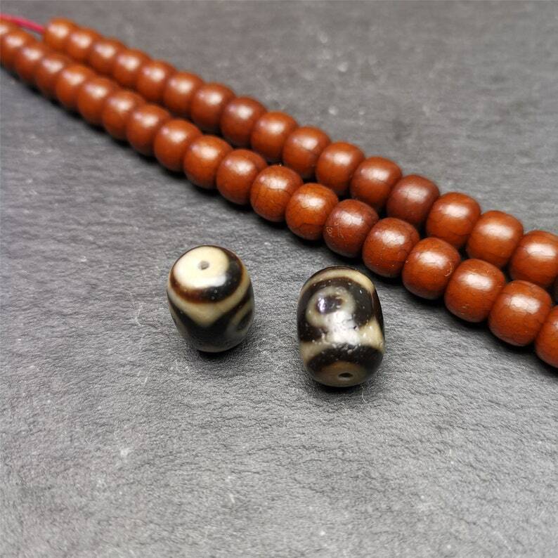 2 Eyes Dzi Spacer Marker Beads 0.47" - Tibetan dzi bead, view 6