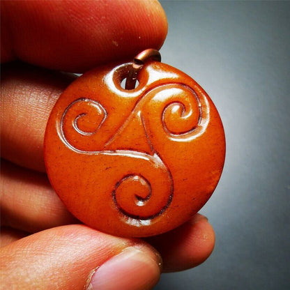 Gandhanra Yak Bone Amulet Triple Spiral Pendant,Celtic Triskelion Triple Spiral Amulet