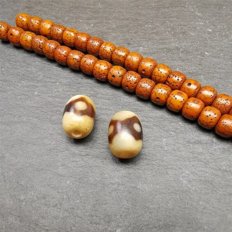 3 Eyes Dzi Spacer Marker Beads 0.4" - Tibetan dzi bead, view 4