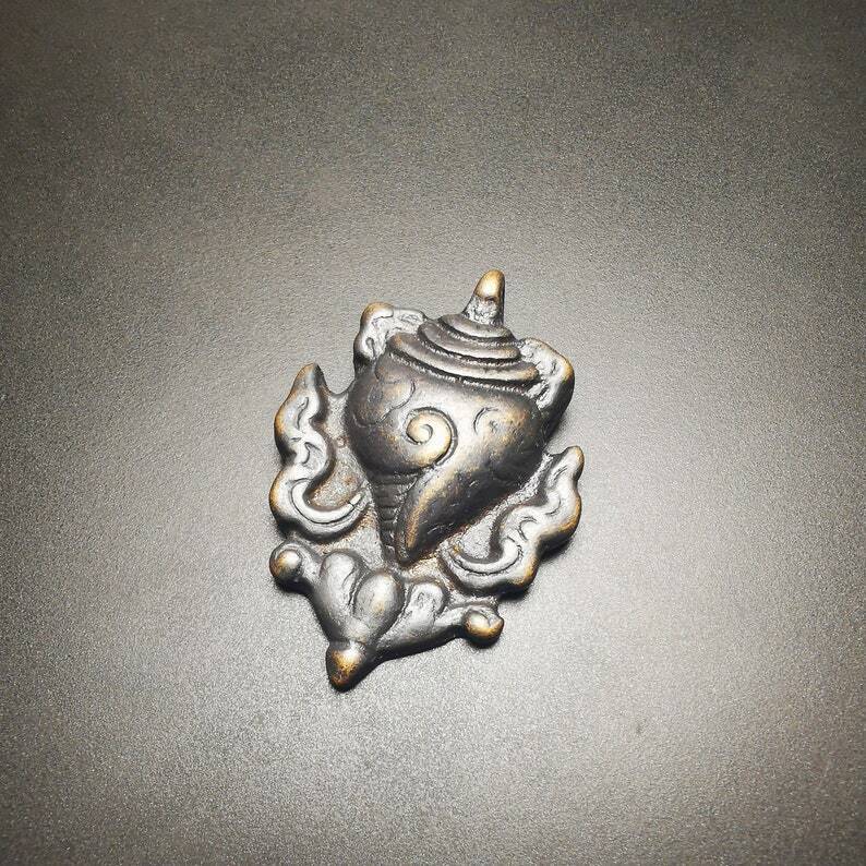 Gandhanra Handmade Shankha,Divine Conch Badge,Tibetan Buddhist Amulet Pendant