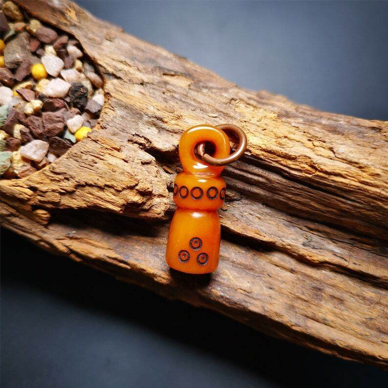 Yak Bone Carved Seal Amulet - Tibetan Buddhist amulet, detailed view