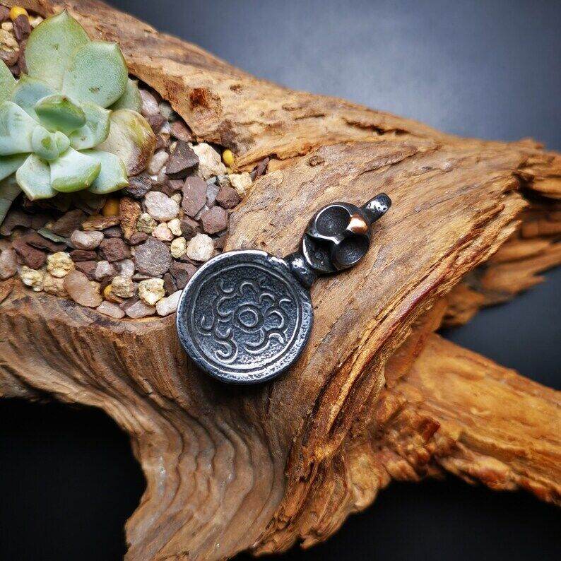 Gandhanra Handmade Tibetan Buddhist Amulet,Skull Sitavana and Flame Pendant - Tibetan Buddhist amulet, close-up detail