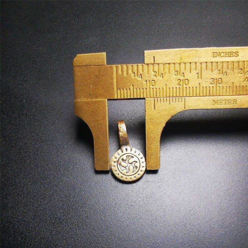 Old Buddhist Mala Counter Clip - Tibetan Buddhist mala beads, size reference