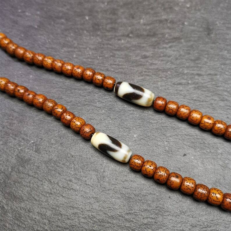 Gandhanra Pair of Tibetan Tiger Tooth Dzi Spacer Marker Beads for Mala,Necklace,0.32"