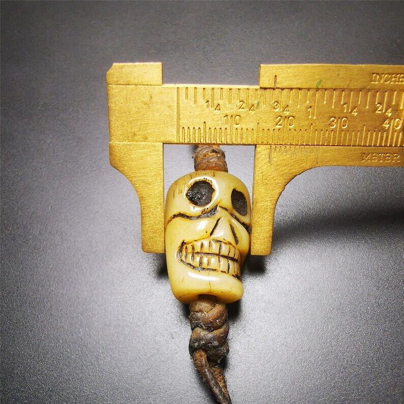 Gandhanra Tibetan Buddhism Amulet,Yak Bone Carved Skull Citipati Pendant