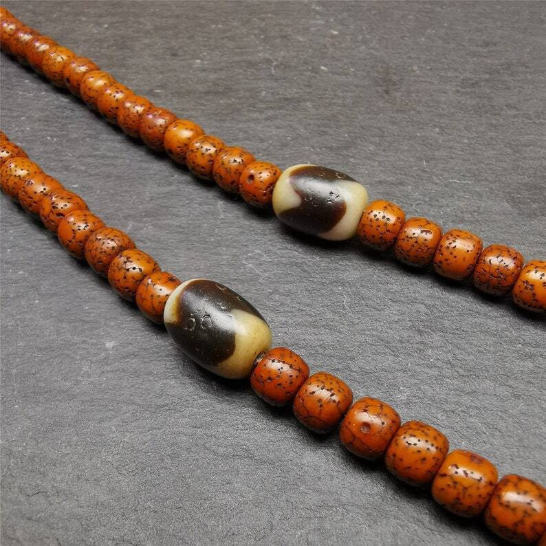 Gandhanra Pair of Tibetan Tiger Tooth Dzi Spacer Marker Beads for Mala,Necklace,0.4"