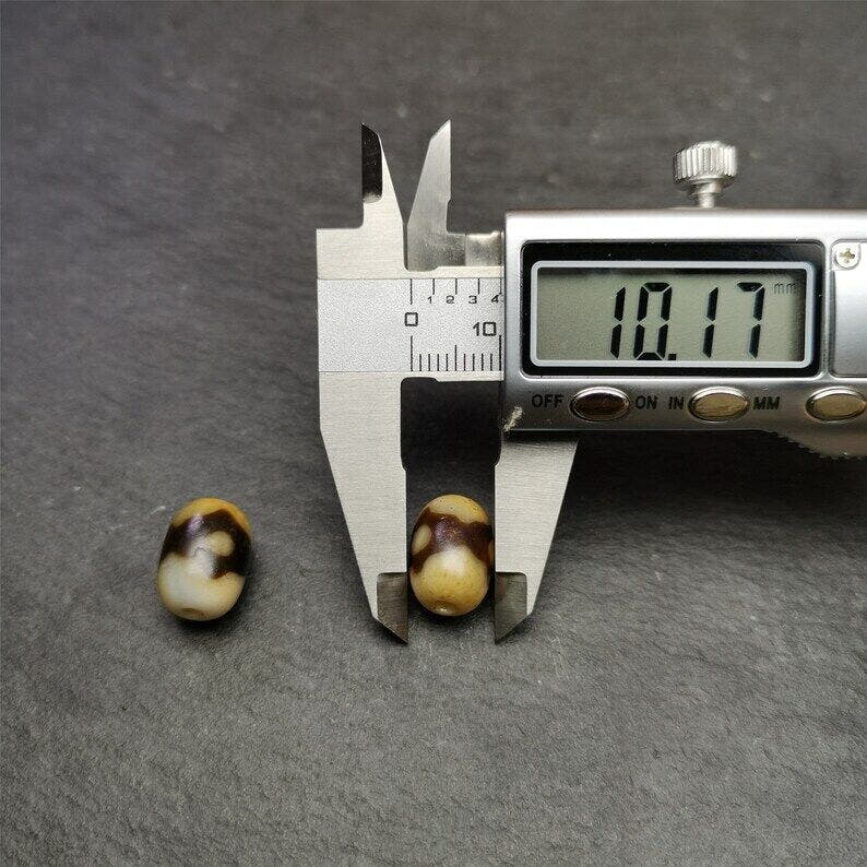 3 Eyes Dzi Spacer Marker Beads 0.4" - Tibetan dzi bead, view 9