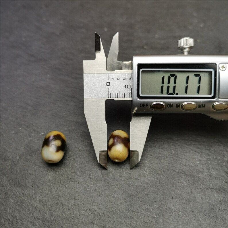 3 Eyes Dzi Spacer Marker Beads 0.4" - Tibetan dzi bead, view 9