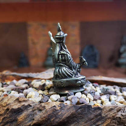 Gandhanra Antique Tibetan Buddha Statue,Padmasambhava,Guru Rinpoche - Tibetan Buddhist statue, close-up detail