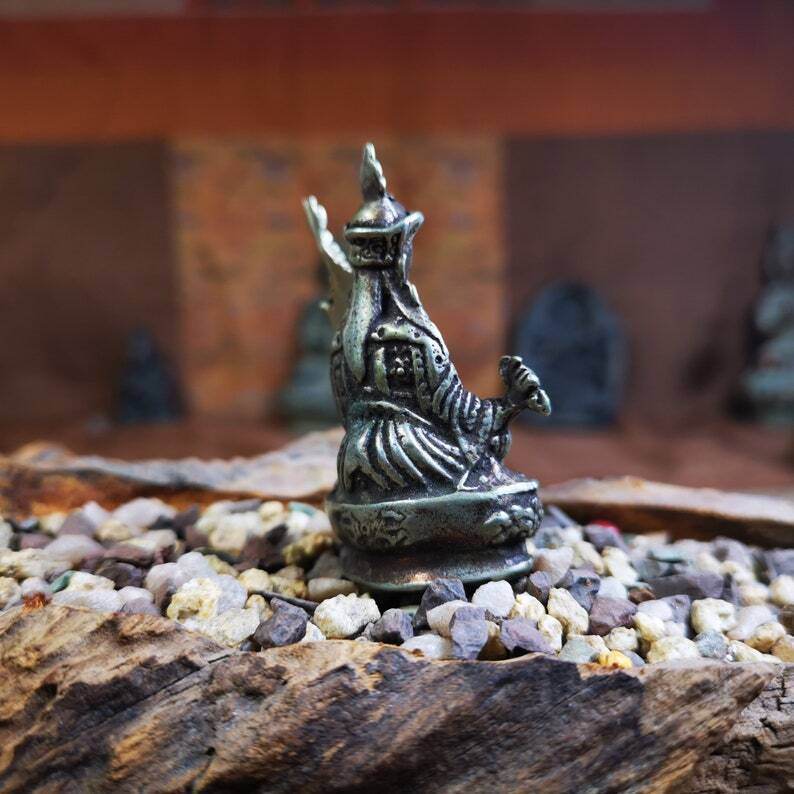 Gandhanra Antique Tibetan Buddha Statue,Padmasambhava,Guru Rinpoche - Tibetan Buddhist statue, close-up detail