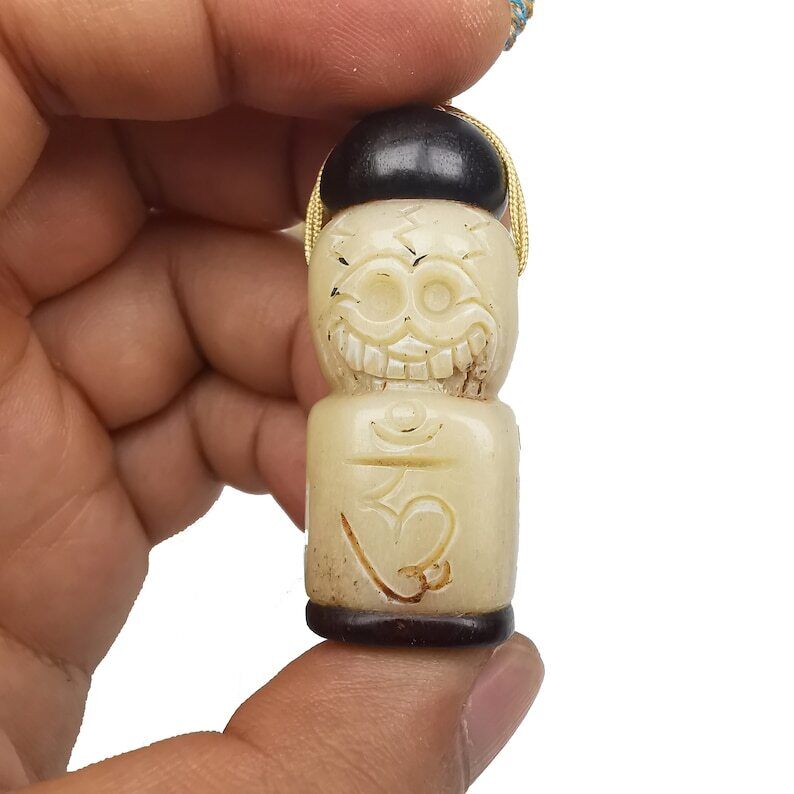 Gandhanra Unique Tibetan Yak Bone Pendant,Citipati Skull Shape OM Letter Stamp Seal Amulet