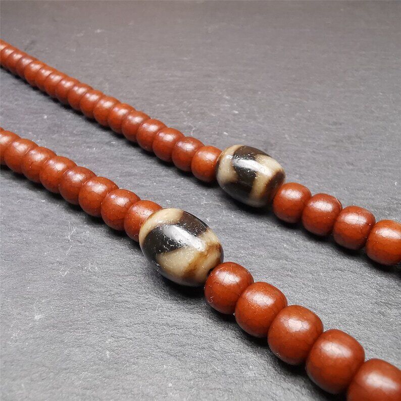 Gandhanra Pair of Tibetan Tiger Tooth Dzi Spacer Marker Beads for Mala,Necklace,0.51"