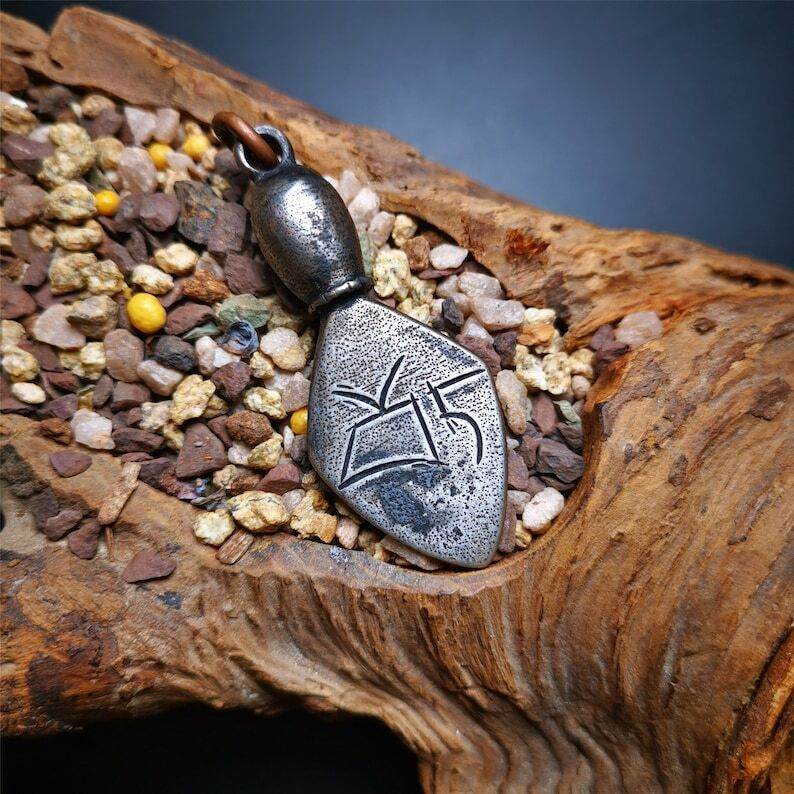 Gandhanra Vintage Skull Sitavana Phurba Amulet,Kila,Kilaka Pendant - Tibetan Buddhist amulet, detailed view