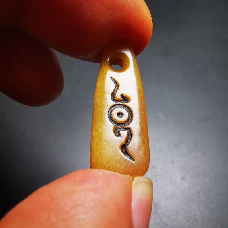 Yak Bone Carved Amulet Pendant 1.06" - Tibetan Buddhist amulet, size reference