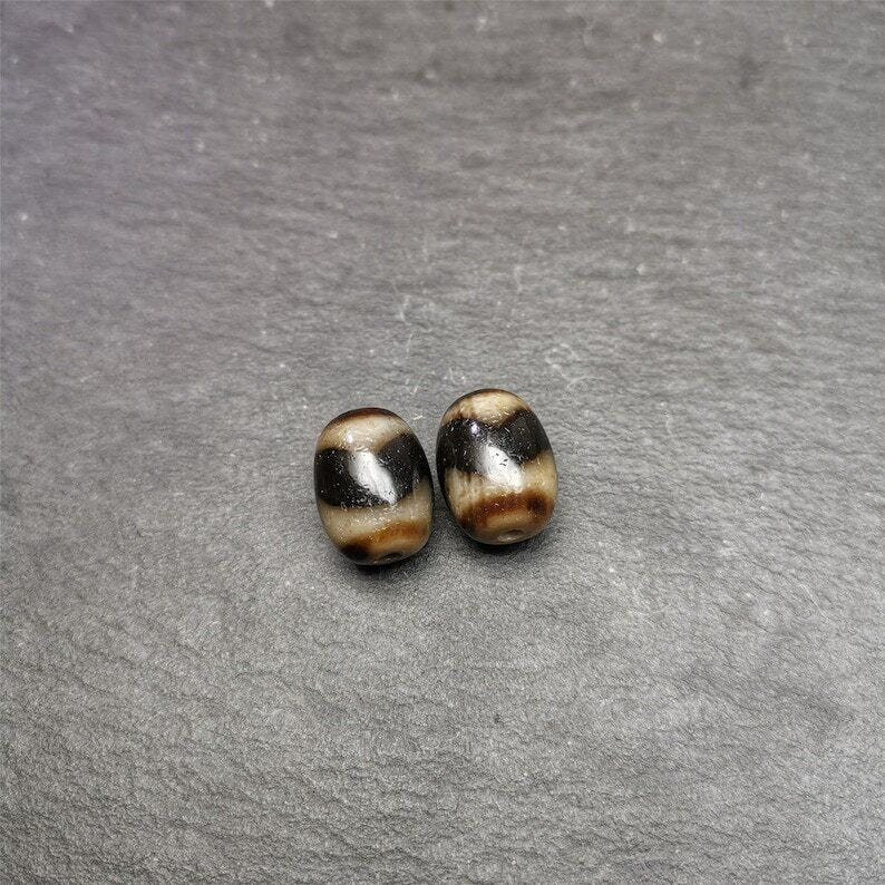 Tiger Tooth Dzi Spacer Marker Beads 0.51" - Tibetan dzi bead, view 8