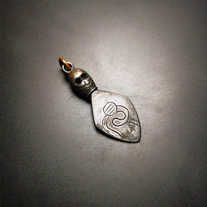 Gandhanra Vintage Skull Sitavana Phurba Amulet,Kila,Kilaka Pendant - Tibetan Buddhist amulet, close-up detail