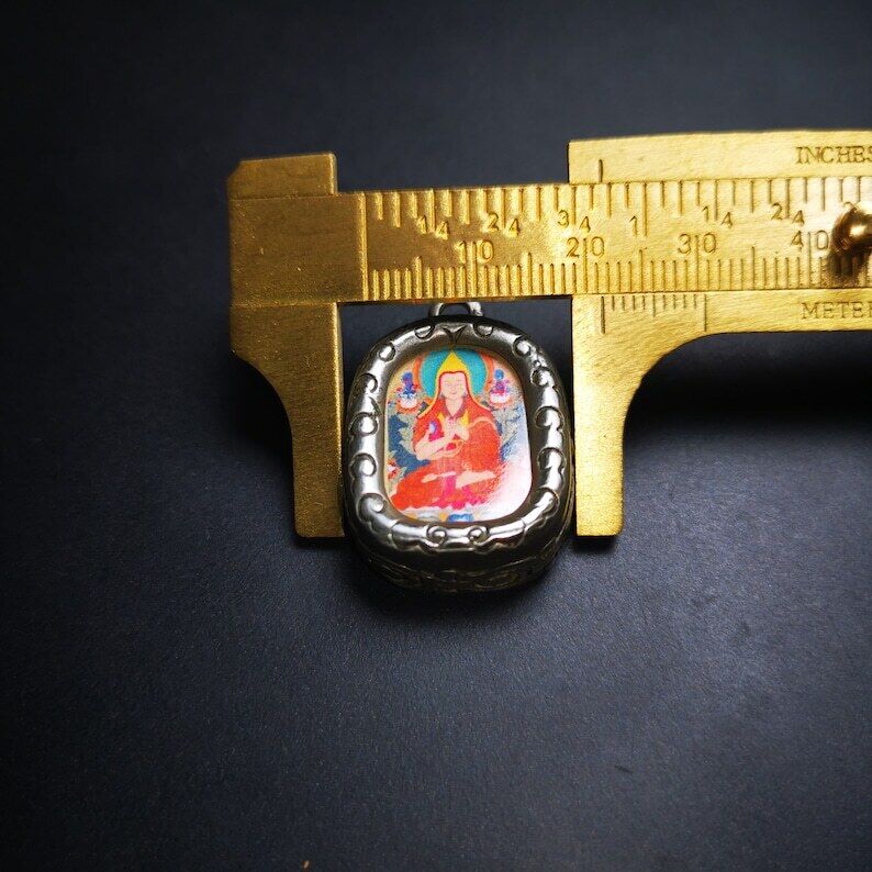 Gau Ghau Shrine, Altar Amulet Pendant