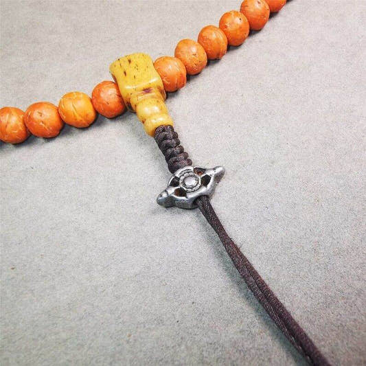Amulet,Vajra Pendant for Mala,Prayer Bead Accessories - Tibetan Buddhist mala beads, front view
