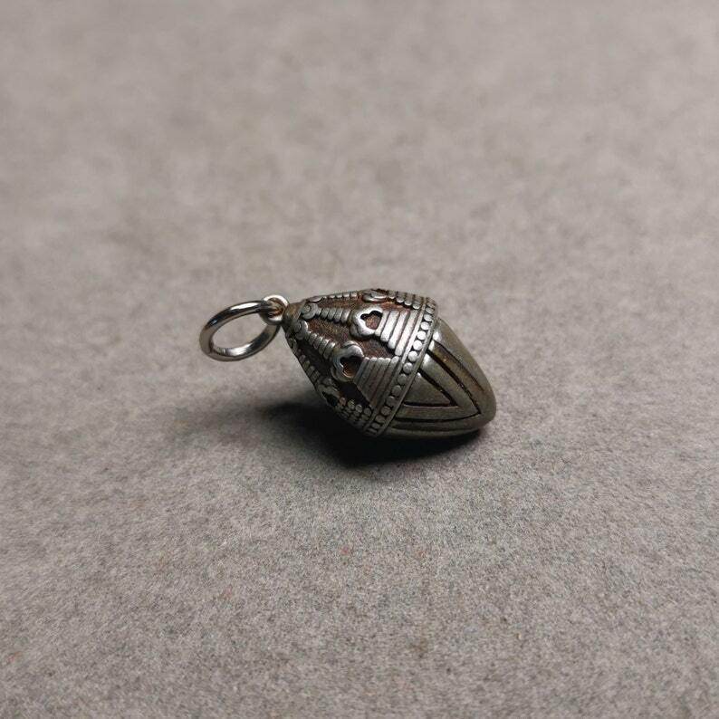Mala Pendant,Niangla Tsa Tsa Stupa Gau Shrine Amulet - Tibetan Buddhist mala beads, view 7
