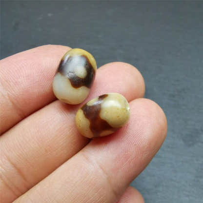 3 Eyes Dzi Spacer Marker Beads 0.4" - Tibetan dzi bead, view 8