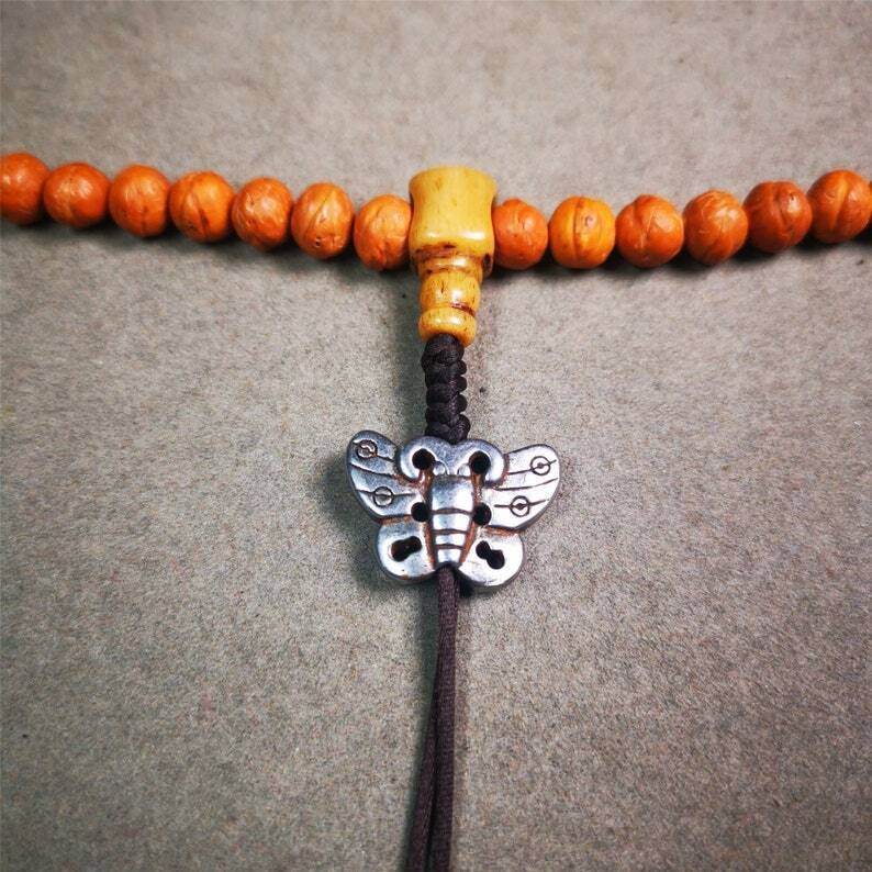 Amulet,Pendant for Mala - Tibetan Buddhist mala beads, front view