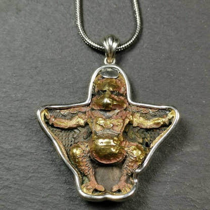 Amulet,Garuda,Golden-winged Bird Pendant,1.6 inches - Tibetan Buddhist amulet, view 7