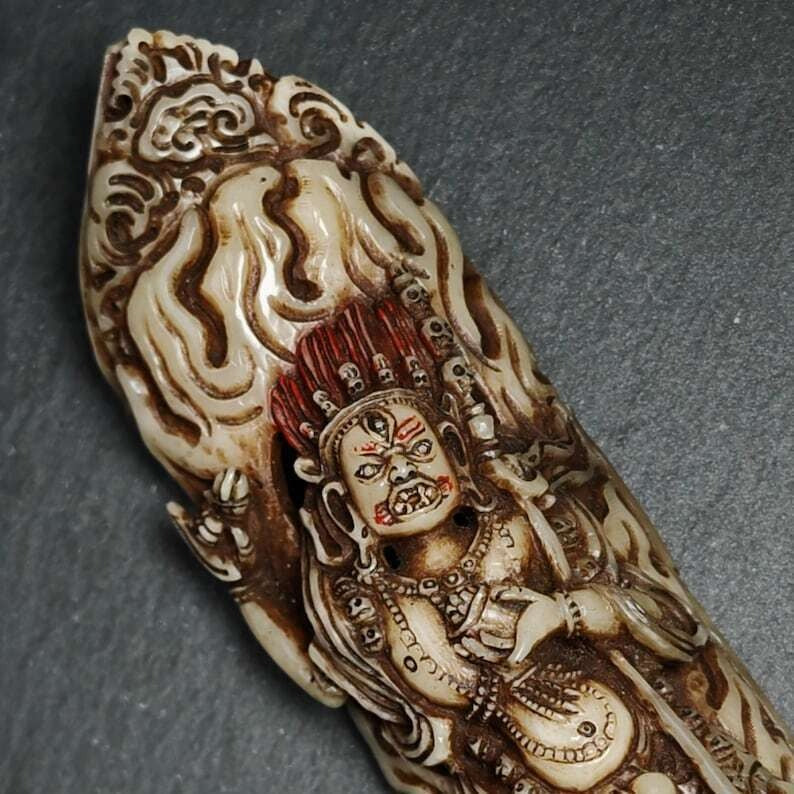 Leg Bone Carved Dudjom Troma Nagmo Statue,Black Wrathful Dakini Kapala Amulet Badge,Gandhanara Old Tibetan Buddhism,20th,180mm × 40mm