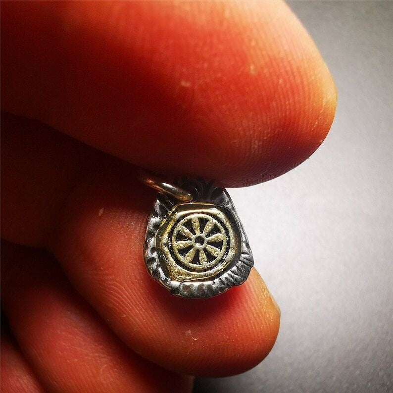 Amulet,Wheel Pendant for Prayer Bead 0.43"×0.35"