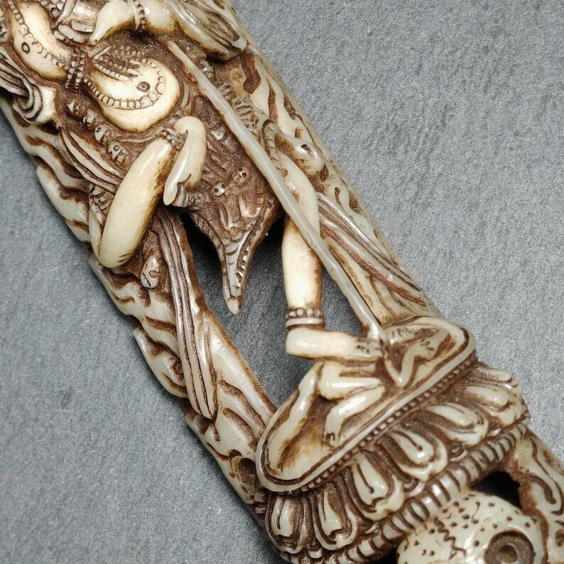 Leg Bone Carved Dudjom Troma Nagmo Statue,Black Wrathful Dakini Kapala Amulet Badge,Gandhanara Old Tibetan Buddhism,20th,180mm × 40mm