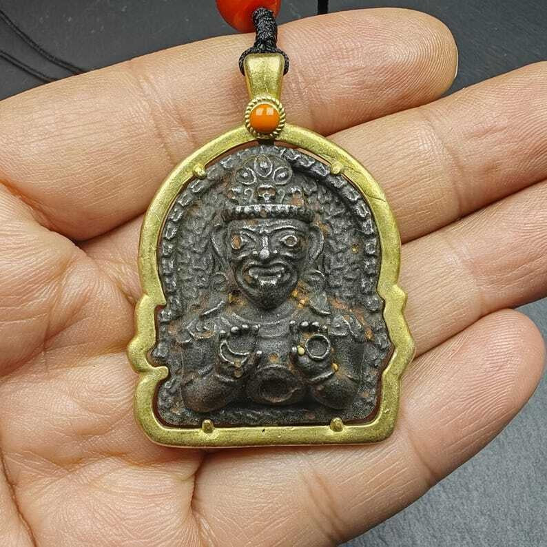 Drashi Lhamo Amulet,Gandhanra Vintage Tibetan Buddhist Pendant,Zashi Lhamo,Buddhist Protective Charm,Spiritual Gift,52×36mm