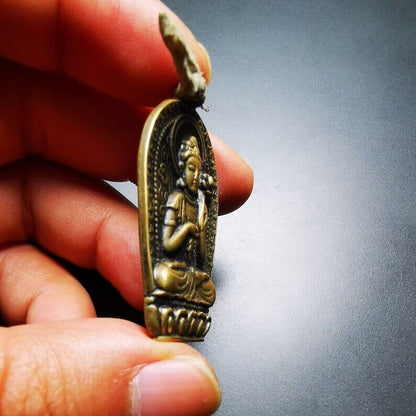 Gandhanra Tibetan Buddhist Amulet,Padmapani,Avalokitesvara,Guanyin Pendant,Made of Brass