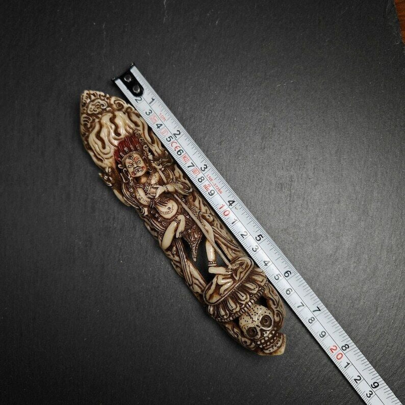 Leg Bone Carved Dudjom Troma Nagmo Statue,Black Wrathful Dakini Kapala Amulet Badge,Gandhanara Old Tibetan Buddhism,20th,180mm × 40mm