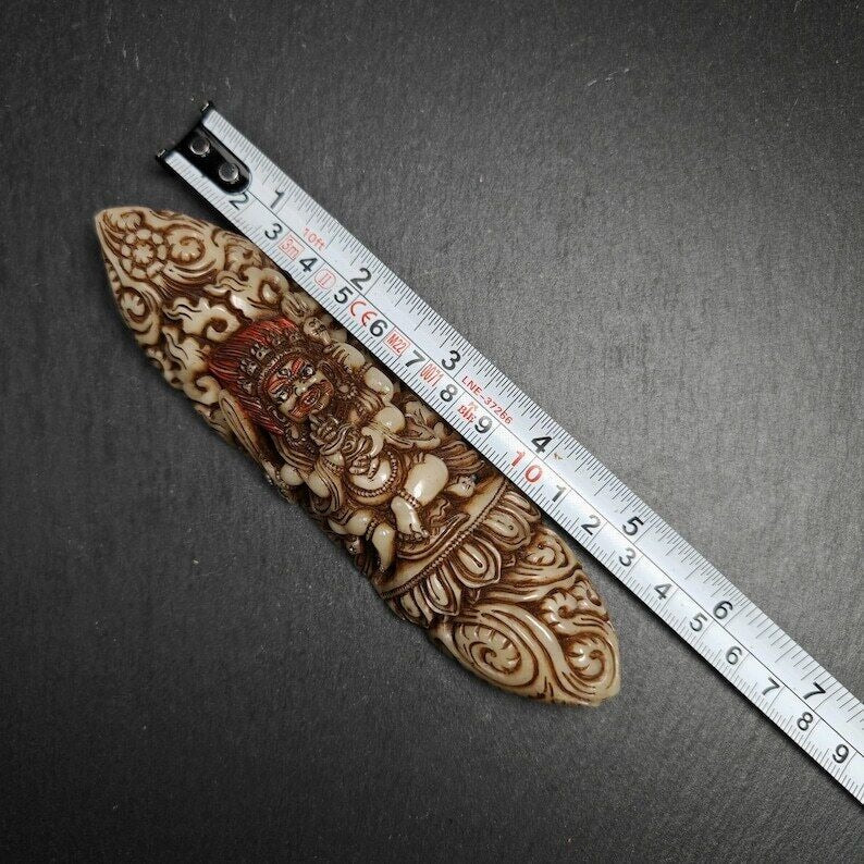 Leg Bone Carved Mahakala Statue,Nak po chen po Kapala Amulet Badge,Gandhanara Old Tibetan Buddhism,20th,140mm × 36mm