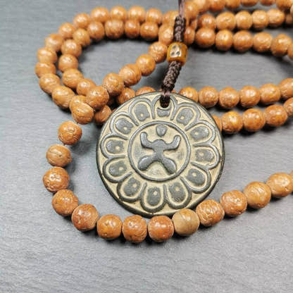 Chenrezig / Padmapani Amulet,Om Mani Padme Hum Badge Pendant - Tibetan Buddhist amulet, size reference