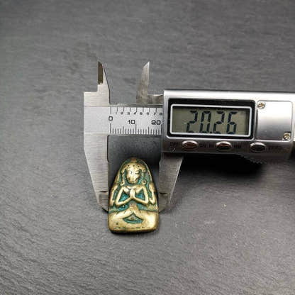 Amulet, Chenrezig Pendant Badge,32 - Tibetan Buddhist amulet, size reference
