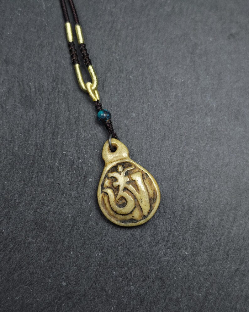Amulet Letters Antique Kapala Amulet - OM Letter Old Tibetan Buddhism Pendant 45mm × ...