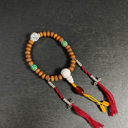 9mm Lotus Seed Beads Wrist Mala Bracelet - Tibetan Buddhist mala beads, close-up detail