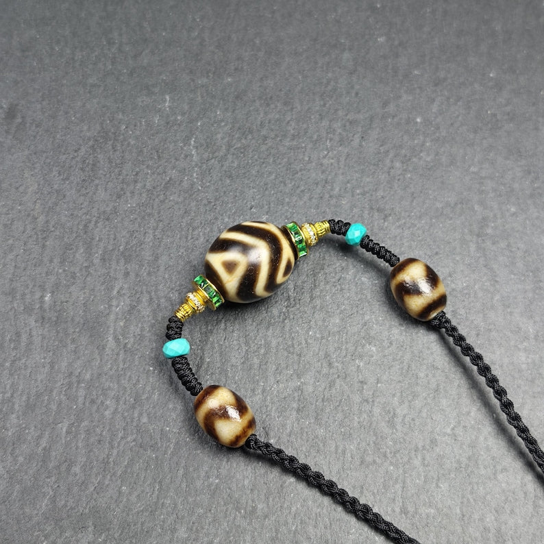 Authentic Dalo Dzi Bead Necklace - Round Wave Dzi + Tiger Tooth Dzi | Tibetan Jewelry | Protection Charm | Spiritual Gift | 20*17mm
