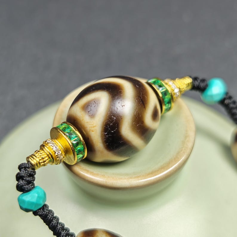 Authentic Dalo Dzi Bead Necklace - Round Wave Dzi + Tiger Tooth Dzi | Tibetan Jewelry | Protection Charm | Spiritual Gift | 20*17mm