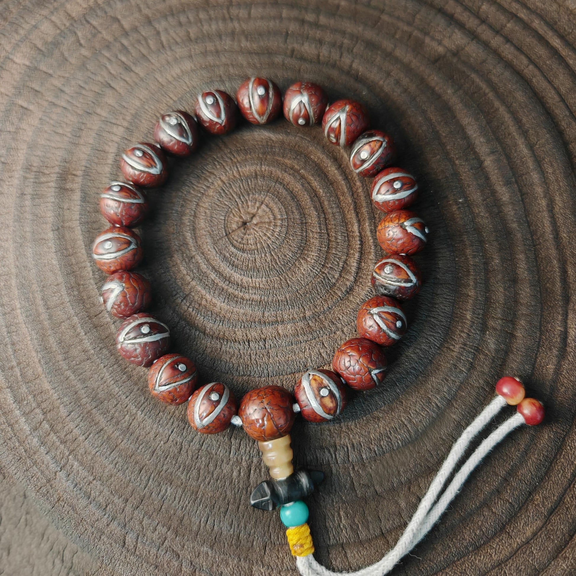 Inlaid Bodhi Seed Hand Hold Wrist Mala - Decades Old - Tibetan Buddhist mala beads, close-up detail