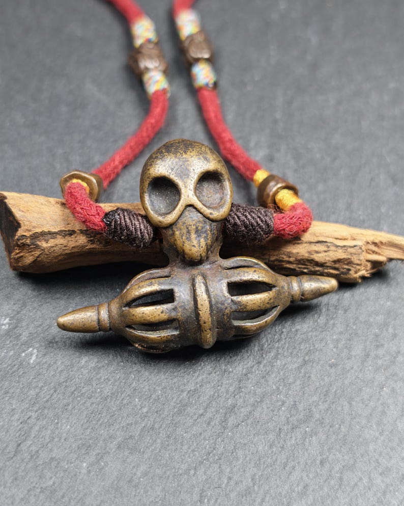 Authentic Old Citipati Skull Vajra Amulet - 53 - Tibetan Buddhist amulet, front view