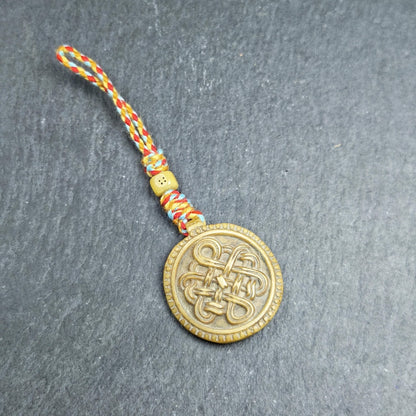 Eternal Knot - Endless Knot - Lucky Knot - Hand-carved Tibetan Amulet - Protective Charm for Keychain / Bag Hanging - 30mm