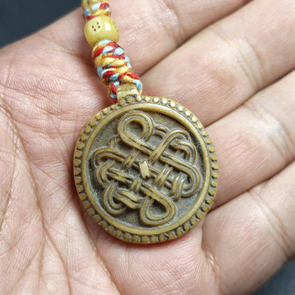 Eternal Knot - Endless Knot - Lucky Knot - Hand-carved Tibetan Amulet - Protective Charm for Keychain / Bag Hanging - 30mm