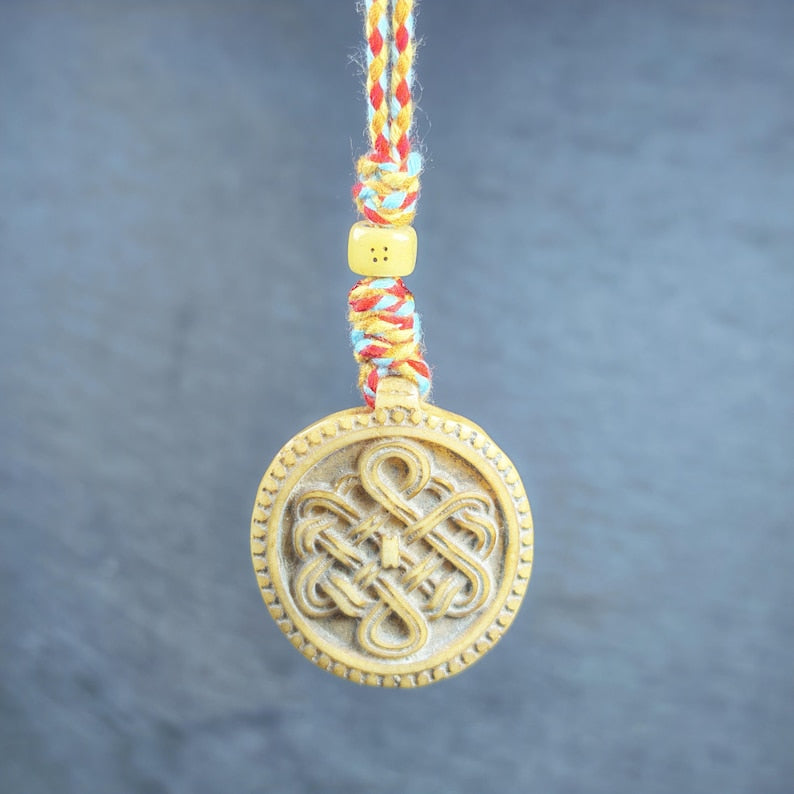Eternal Knot - Endless Knot - Lucky Knot - Hand-carved Tibetan Amulet - Protective Charm for Keychain / Bag Hanging - 30mm