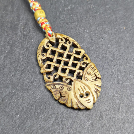 Eternal Knot - Endless Knot with Butterfly - Hand-carved Tibetan Amulet - Protective Charm for Keychain / Bag Hanging - 58*33mm